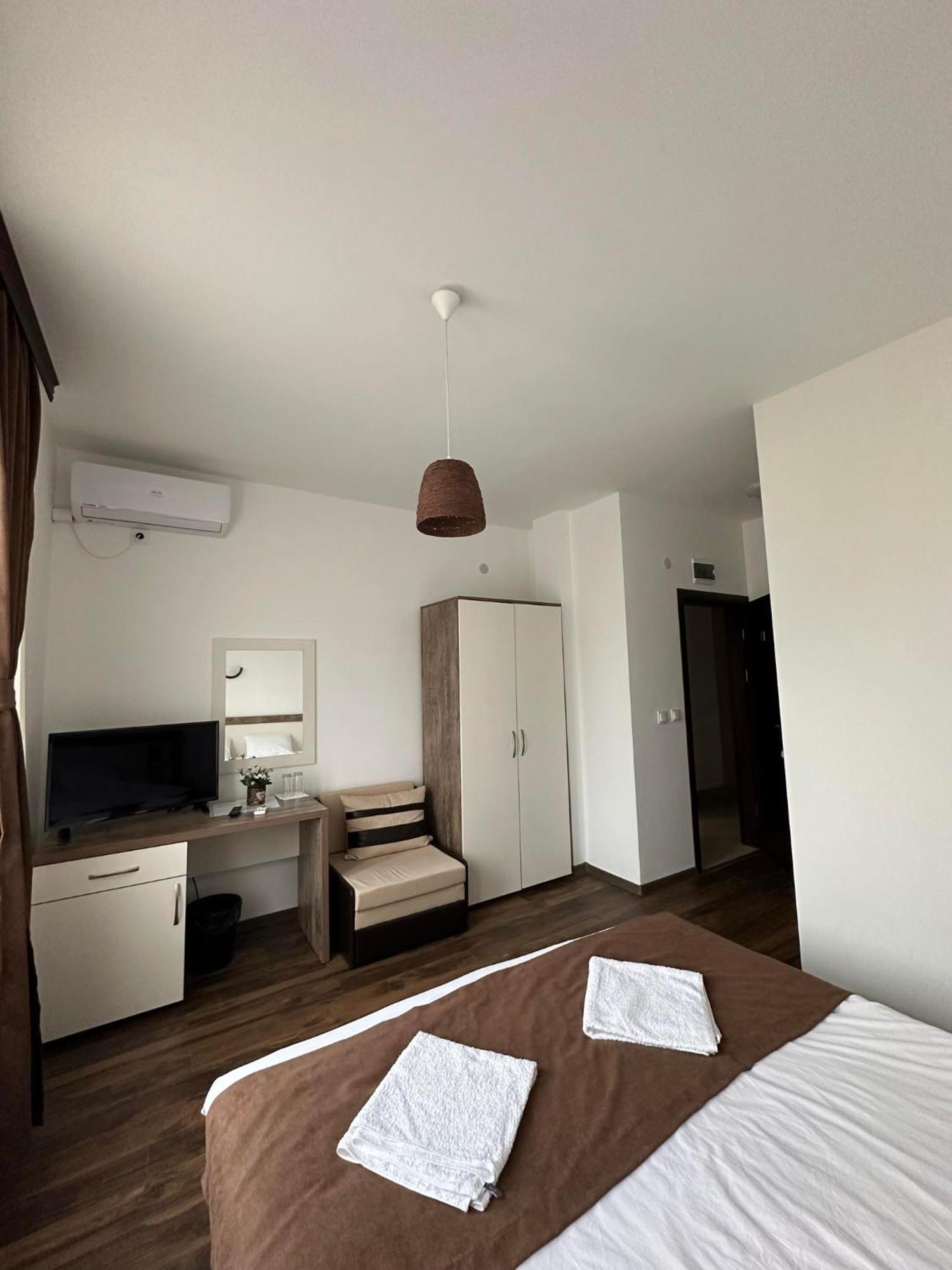 Бялата Къща Hotel Чакаларово Екстериор снимка