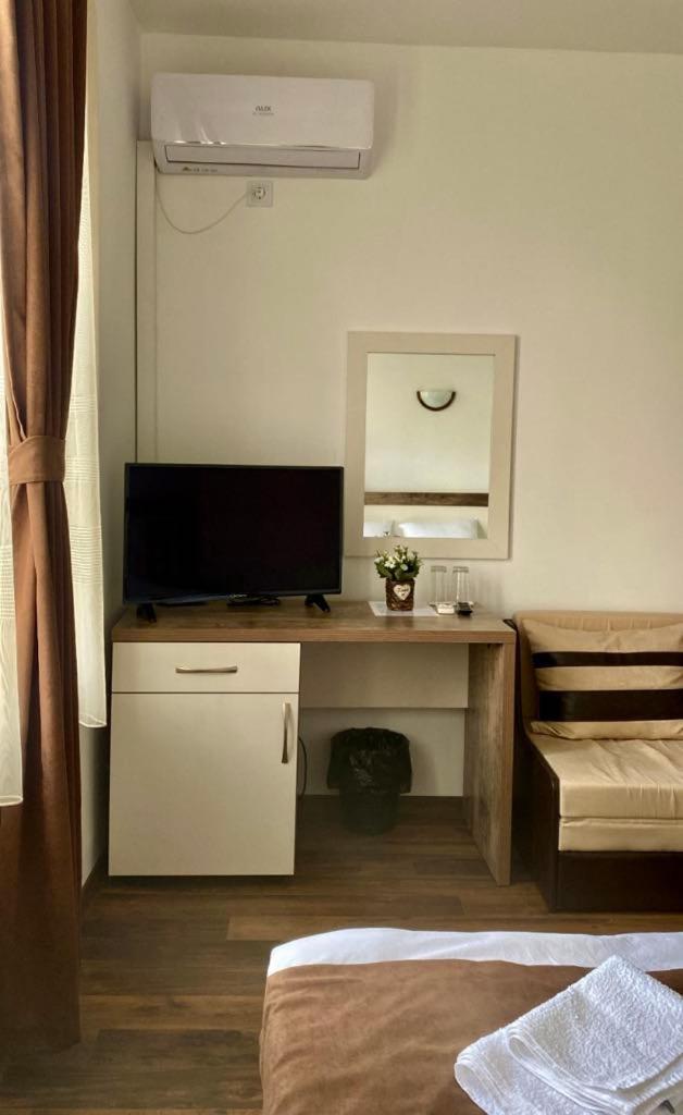 Бялата Къща Hotel Чакаларово Екстериор снимка
